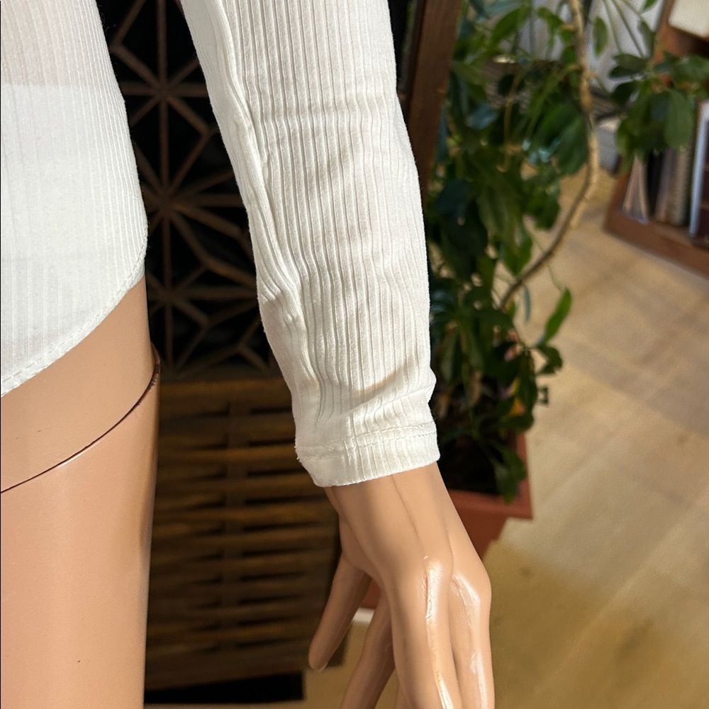 NWT CAPELLA APPAREL WHITE BODYSUIT M - Picture 6 of 12